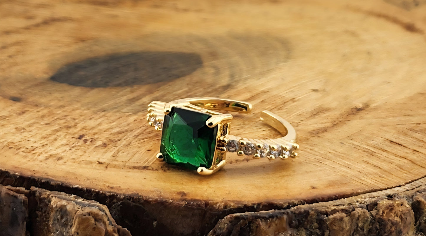 Emerald Radiance Gold Ring
