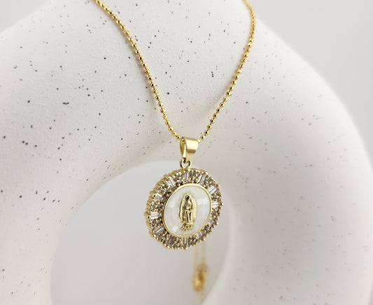 White Mother-of-Pearl Pendant 