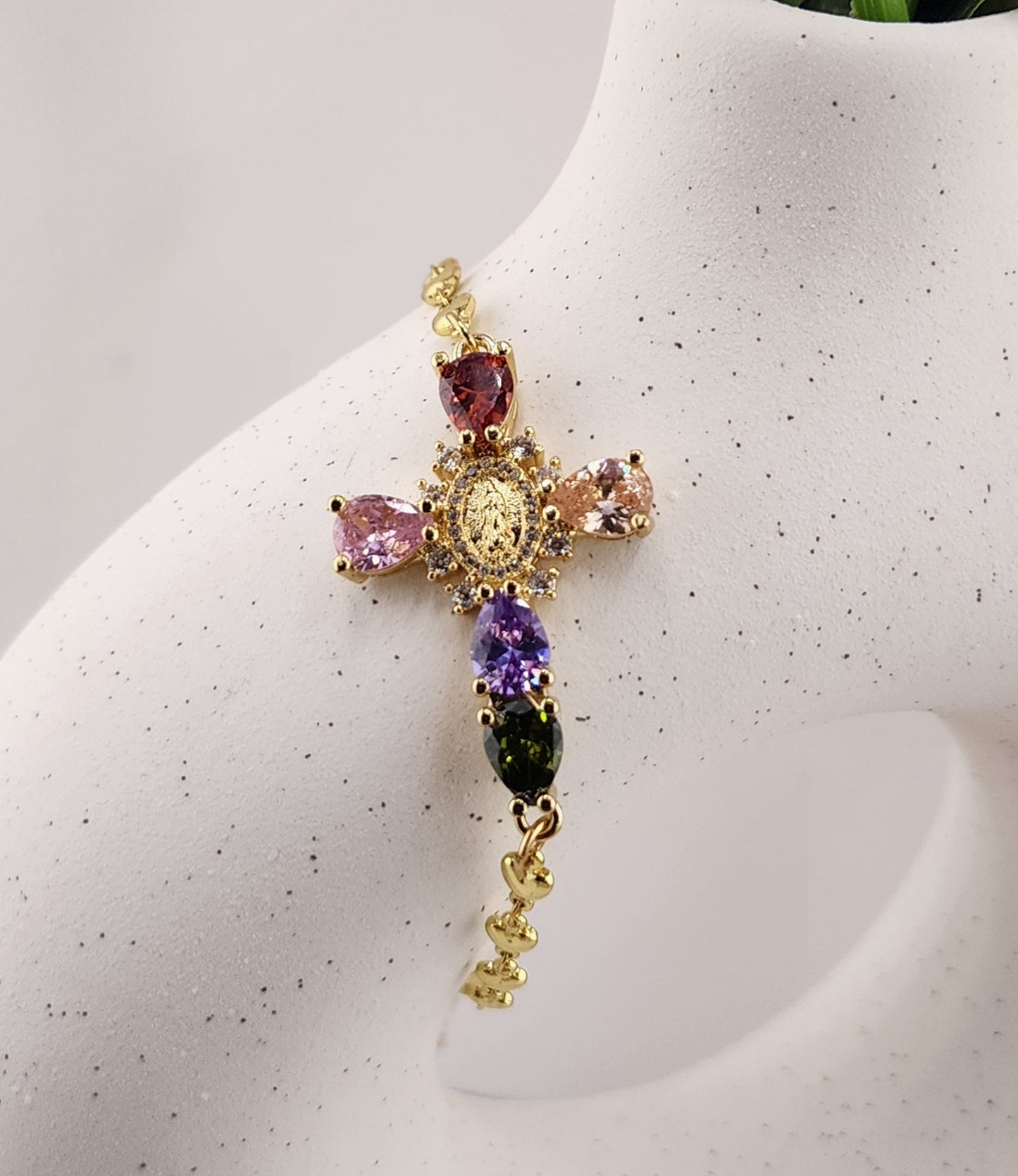 Goldplated cross bracelet